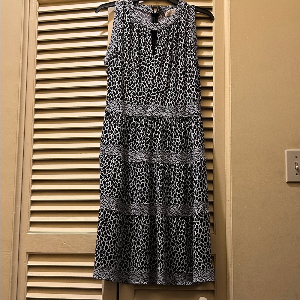 Michael Michael Kors Elegant Black and White Sleeveless Dress. Small. Like new.